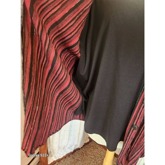 DressBarn button up blouse with attached shell - Picture 6 of 11